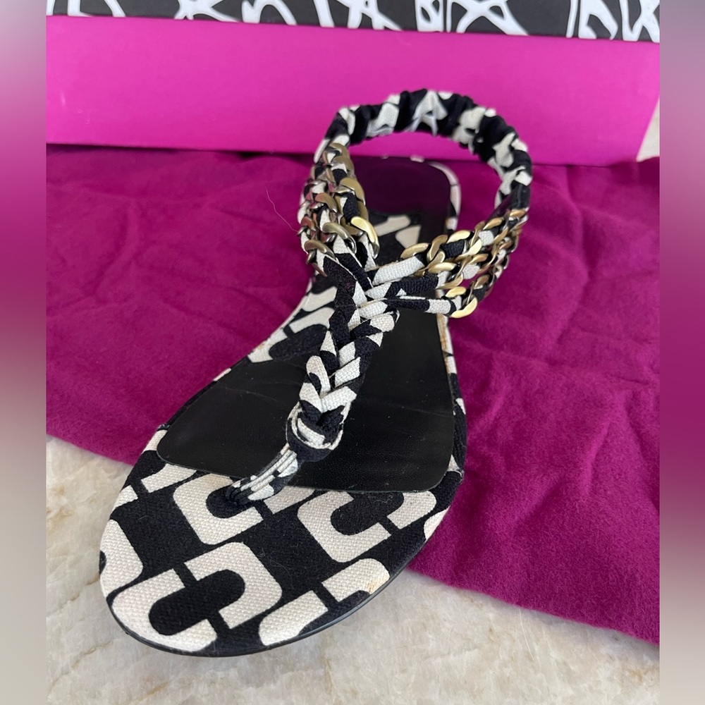 Diane Von Furstenberg black&white sandals, Size 6